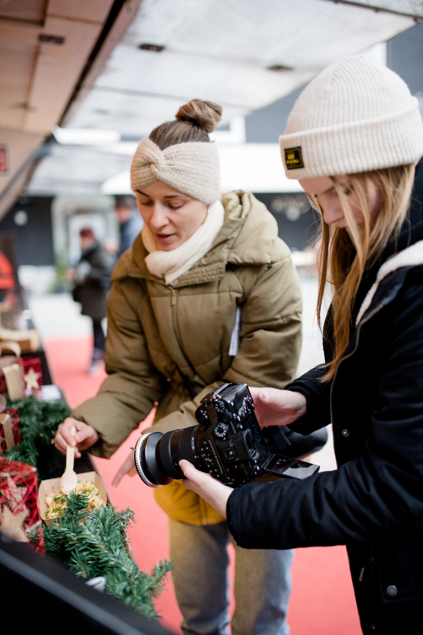 Content Produktion auf einem Grazer Adventmarkt.