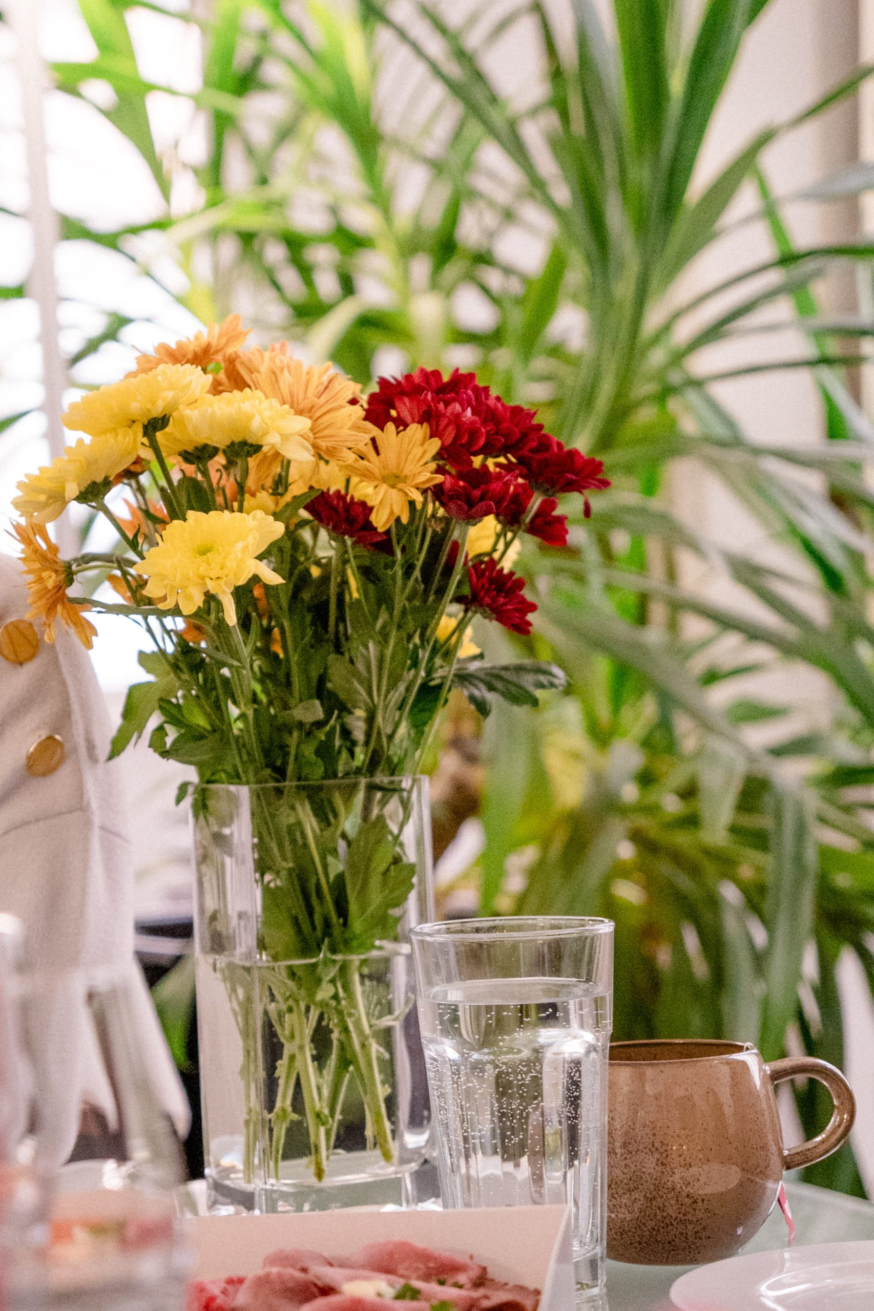 Frische Blumen im Büro in der Grazer Innenstadt.