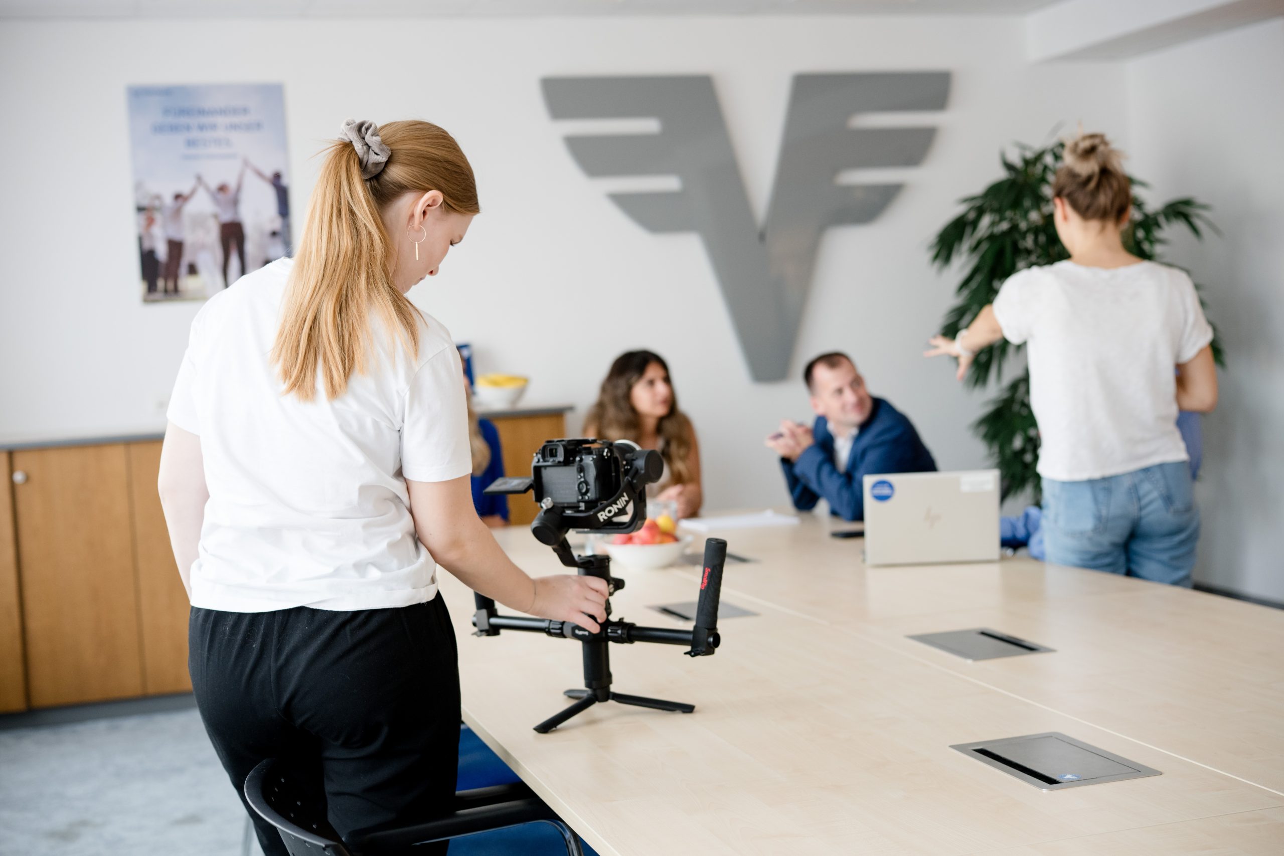 Behind the scenes in der Volksbank.